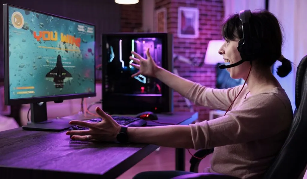 Ray tracing comparison in a video game
