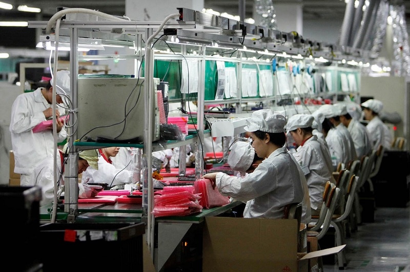 foxconn factory workers assembly line iphone